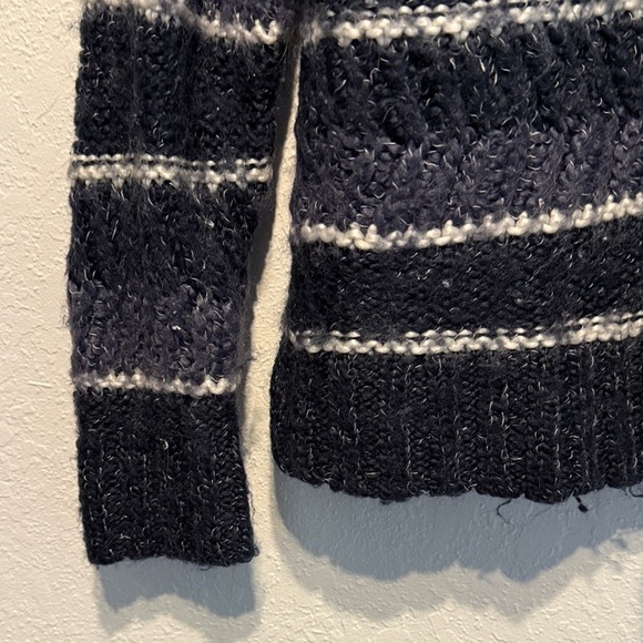 Roxy Blue White Gray Striped Chunky Knit Button Front Cardigan M Cottagecore Top - Picture 6 of 12